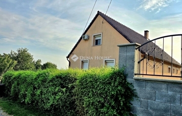 Eladó családi ház