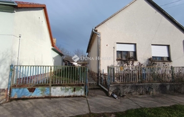 Eladó családi ház