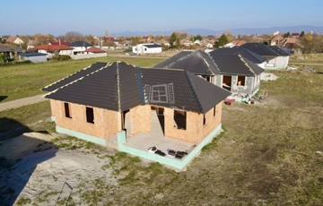 Eladó családi ház