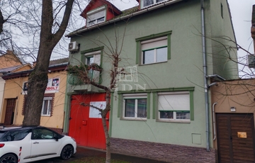 Eladó családi ház
