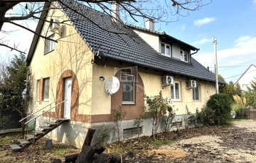 Eladó családi ház