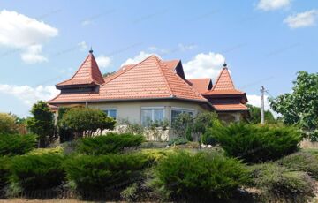 Eladó családi ház