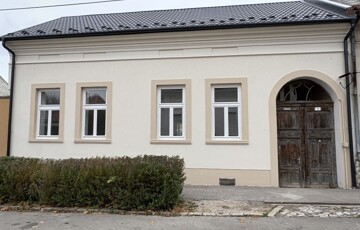 Eladó családi ház