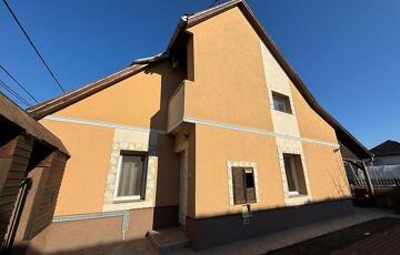 Eladó családi ház