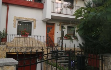 Eladó családi ház