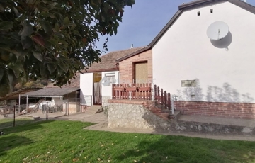 Eladó családi ház