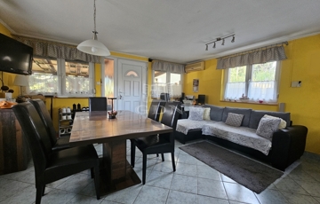 Eladó családi ház