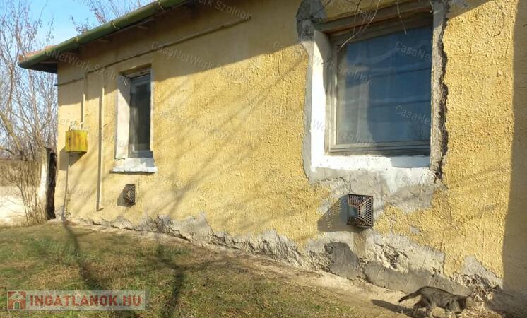 Eladó családi ház, Farmos