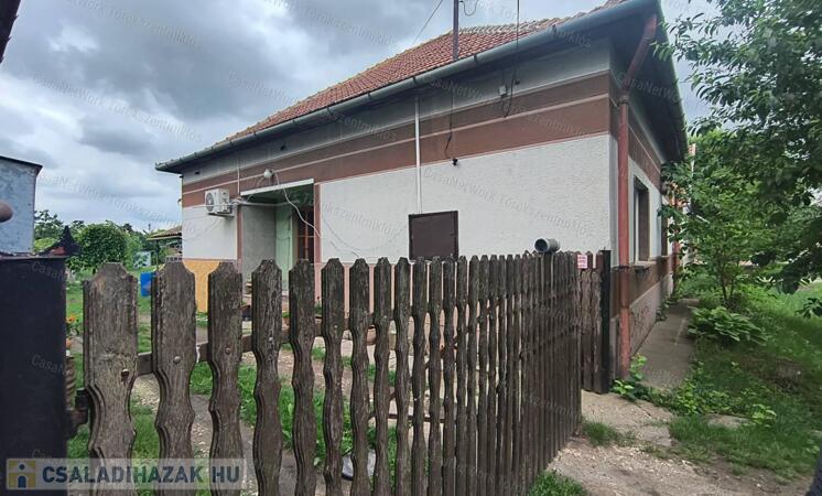 Eladó családi ház Törökszentmiklóson az Alvégen!                                 