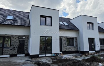 Eladó családi ház