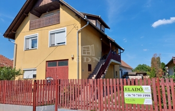 Eladó családi ház