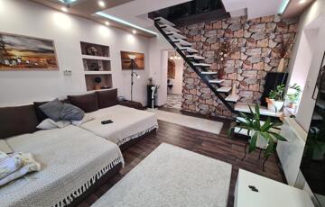 Eladó családi ház