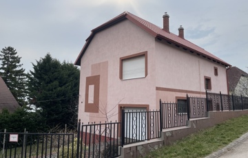Eladó családi ház