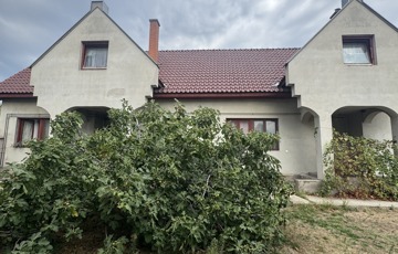 Eladó családi ház