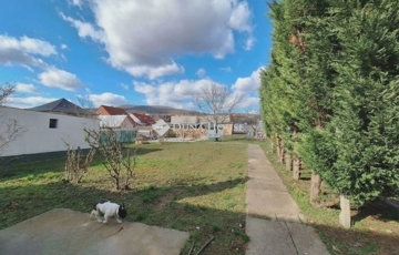 Eladó családi ház