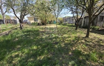 Eladó telek/földterület