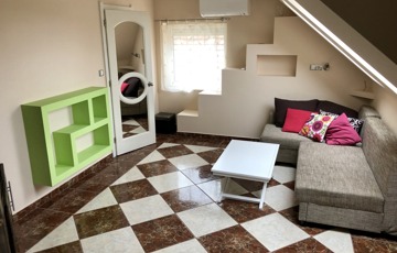 Eladó családi ház