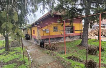 Eladó családi ház