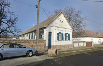 Eladó családi ház