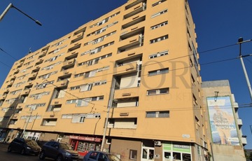Eladó lakás