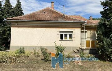 Eladó családi ház