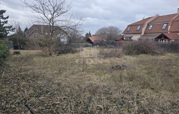 Eladó telek/földterület