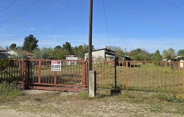 Eladó telek/földterület