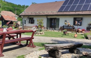 Eladó családi ház