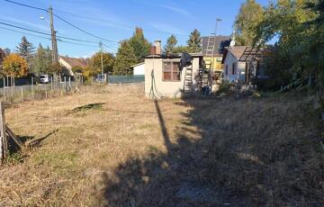 Eladó telek/földterület