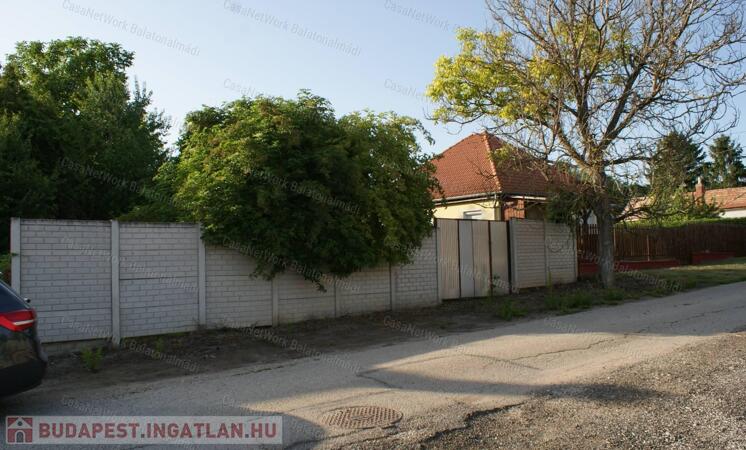 Balatonfőkajári belterületi 775 m2-es építési telek eladó                                 