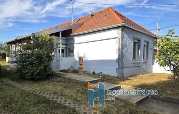 Eladó családi ház