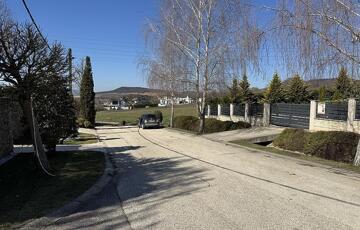 Eladó telek/földterület