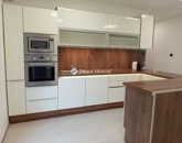 Eladó lakás Komló 33 900 000 Ft