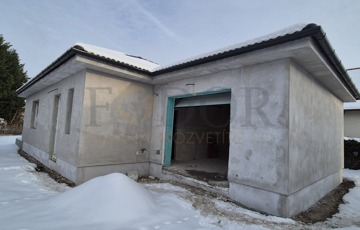 Eladó családi ház