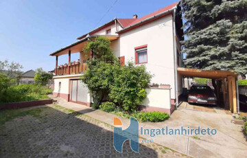 Eladó családi ház