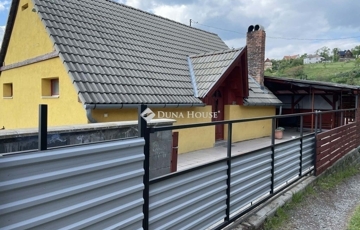 Eladó családi ház