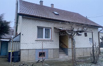 Eladó családi ház