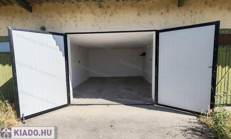 Kiadó egy szép állapotban lévő felújított garázs                                 