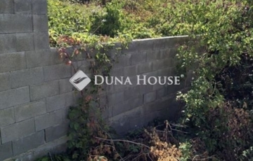 Eladó telek/földterület