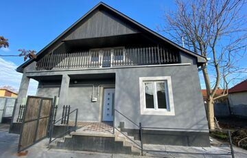 Eladó családi ház