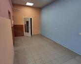 eladó belvárosi üzlethelyiség Jászárokszállás központjában.