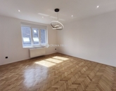 Eladó lakás Pécs 99 000 000 Ft