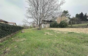 Eladó telek/földterület