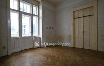 Eladó lakás