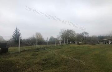 Eladó telek/földterület