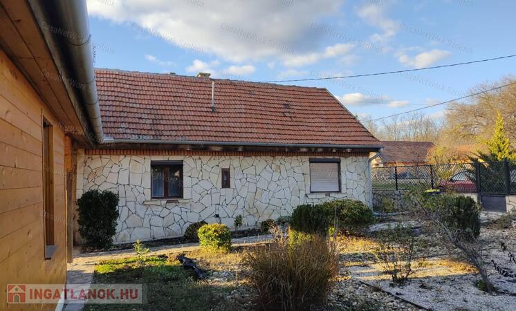 Eladó családi ház, Albertirsa