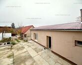 Eladó családi ház Üröm 140 000 000 Ft