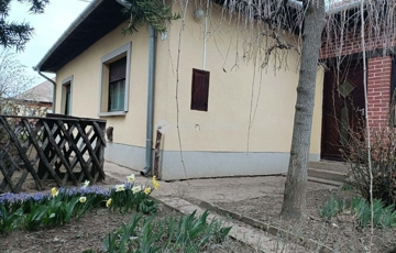 Eladó családi ház