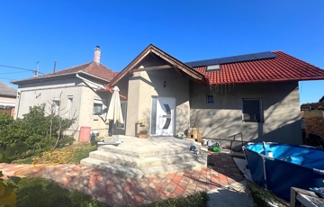 Eladó családi ház