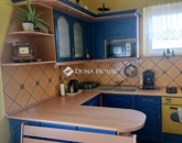 Eladó családi ház Kakasd 69 900 000 Ft